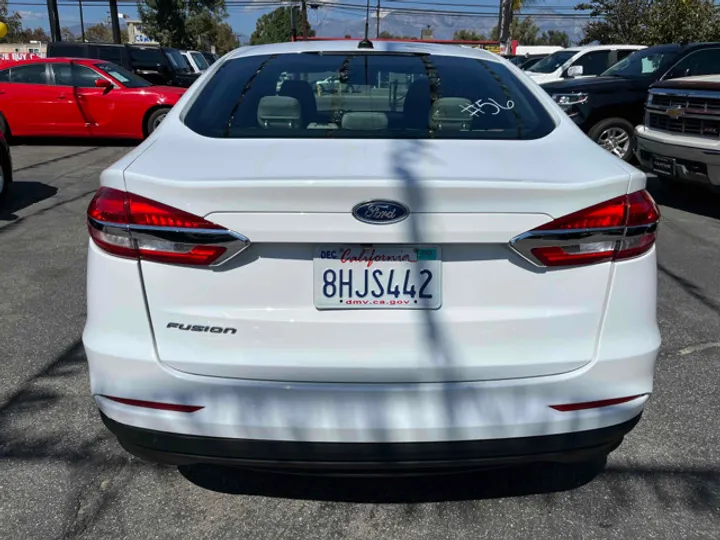 WHITE, 2019 FORD FUSION Image 15