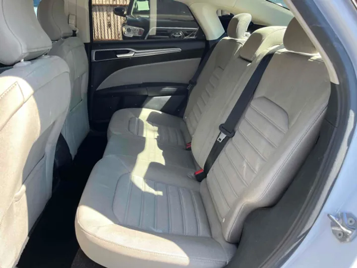 WHITE, 2019 FORD FUSION Image 17