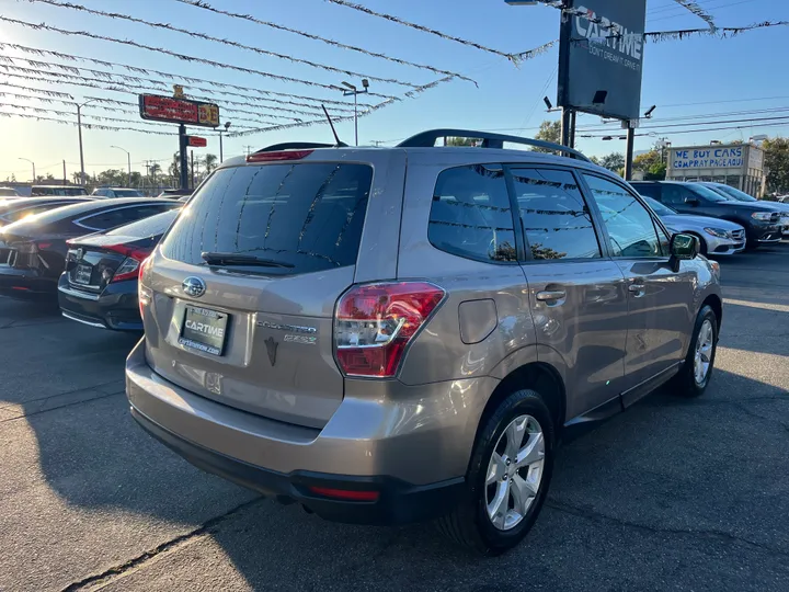 BEIGE, 2015 SUBARU FORESTER PREMIUM Image 9