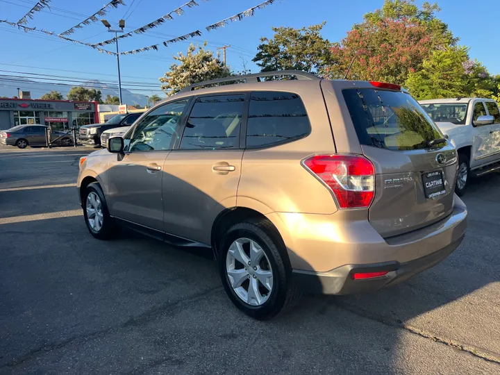 BEIGE, 2015 SUBARU FORESTER PREMIUM Image 17