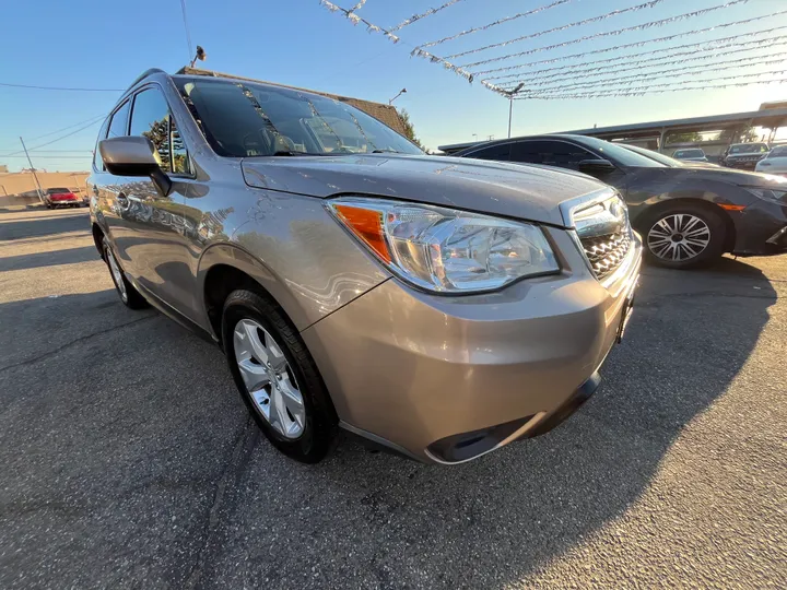 BEIGE, 2015 SUBARU FORESTER PREMIUM Image 18