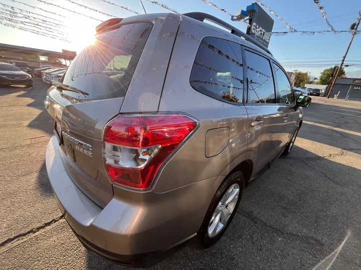 BEIGE, 2015 SUBARU FORESTER PREMIUM Image 22