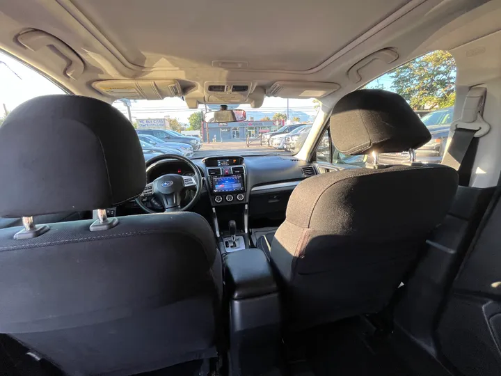 BEIGE, 2015 SUBARU FORESTER PREMIUM Image 30