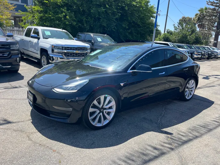 BLACK, 2018 TESLA MODEL 3 LONG RANGE Image 5