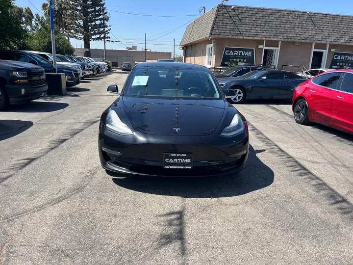 BLACK, 2018 TESLA MODEL 3 LONG RANGE Image 7