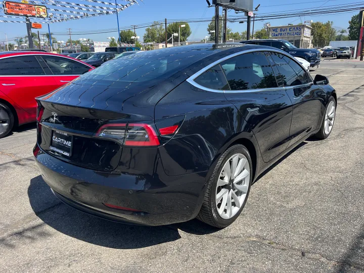 BLACK, 2018 TESLA MODEL 3 LONG RANGE Image 8