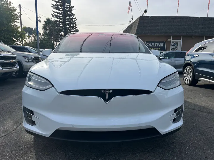 WHITE, 2017 TESLA MODEL X 100D AWD Image 12