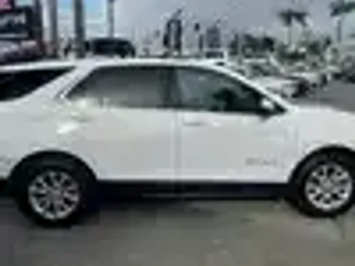 WHITE, 2020 CHEVROLET EQUINOX Image 107