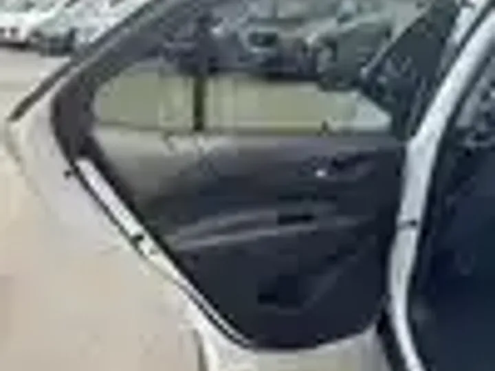 WHITE, 2020 CHEVROLET EQUINOX Image 114