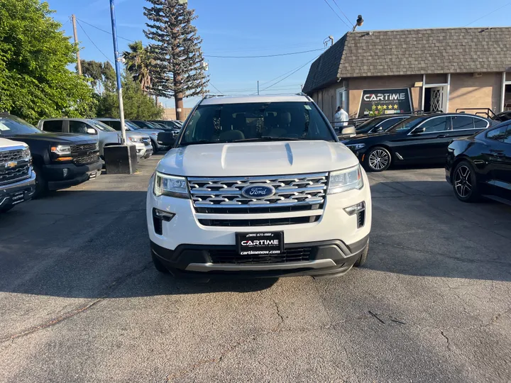 WHITE, 2019 FORD EXPLORER XLT 4WD Image 5