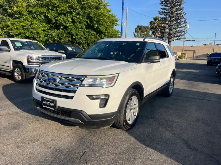 WHITE, 2019 FORD EXPLORER XLT 4WD Image 6