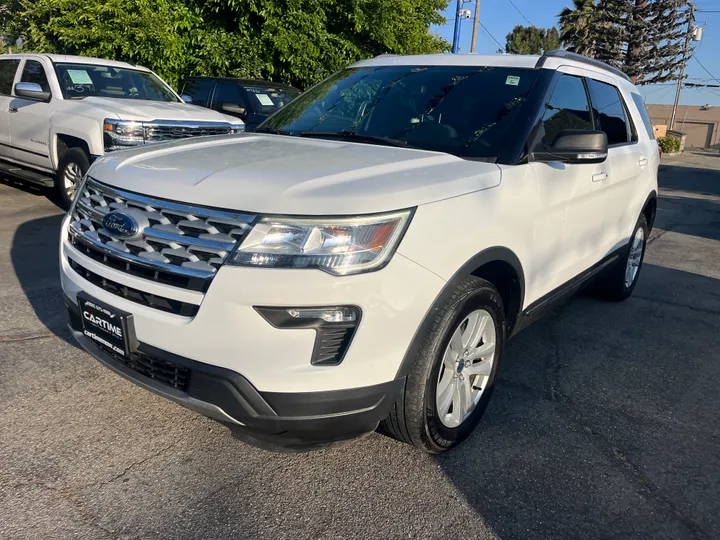 WHITE, 2019 FORD EXPLORER XLT 4WD Image 7