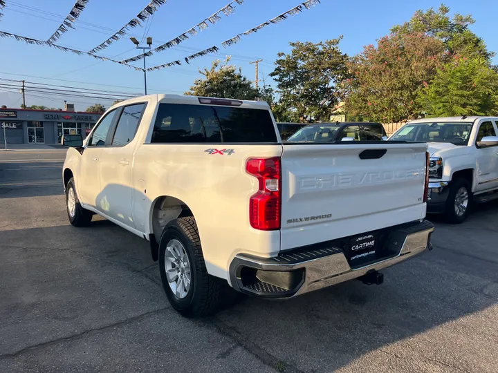 WHITE, 2020 CHEVROLET SILVERADO 1500 CREW CAB LT 4WD Image 12