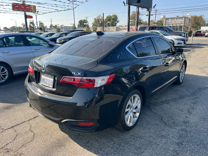 BLACK, 2018 ACURA ILX Image 11