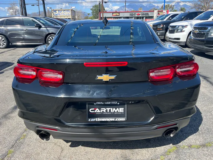 BLACK, 2022 CHEVROLET CAMARO LT Image 16