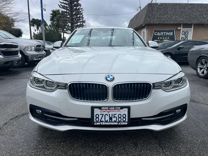 WHITE, 2018 BMW 3 SERIES Image 8