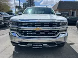 WHITE, 2017 CHEVROLET SILVERADO 1500 CREW CAB Z71 LTZ 4WD Thumnail Image 8