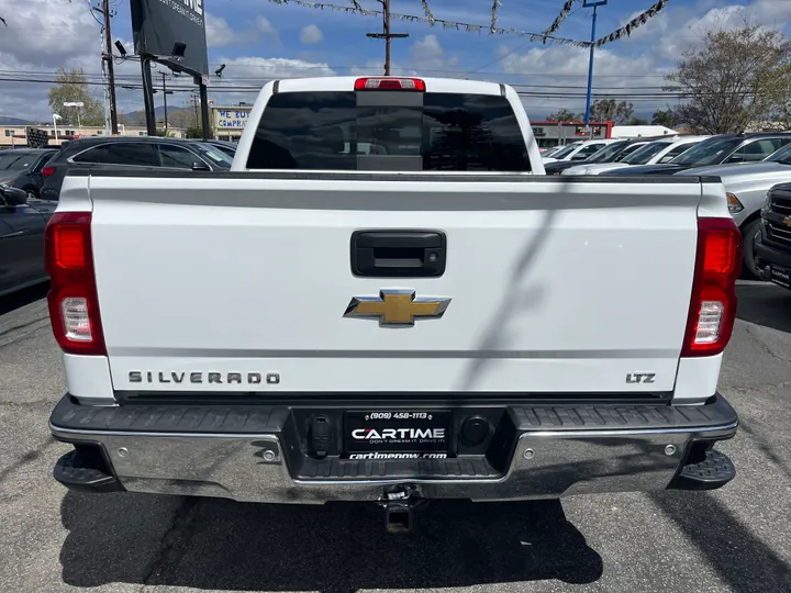 WHITE, 2017 CHEVROLET SILVERADO 1500 CREW CAB Z71 LTZ 4WD Image 14