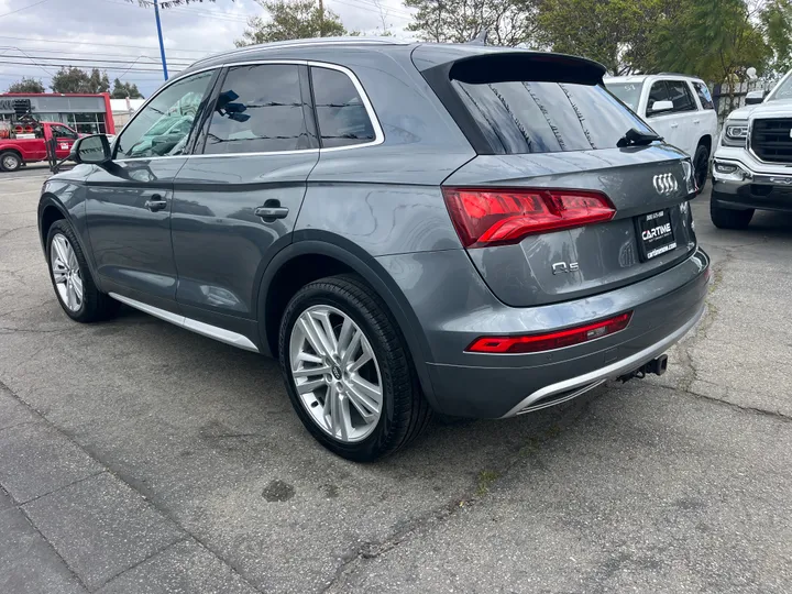 GREY, 2018 AUDI Q5 Image 2