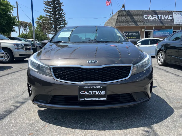 BROWN, 2018 KIA FORTE Image 8