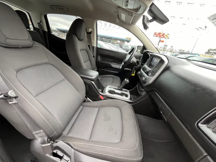 SILVER, 2019 CHEVROLET COLORADO CREW CAB LT Image 40