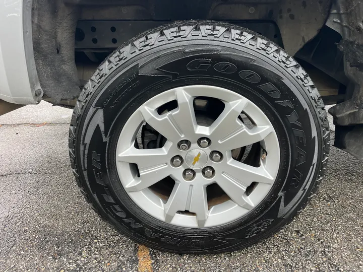 SILVER, 2019 CHEVROLET COLORADO CREW CAB LT Image 50