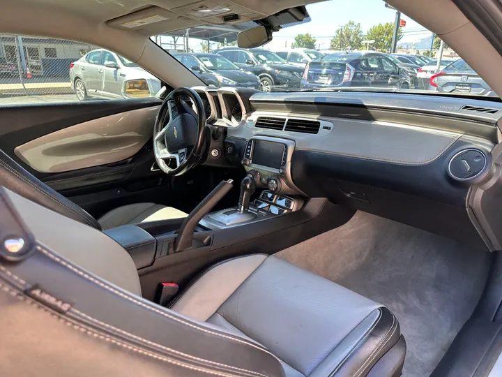 SILVER, 2014 CHEVROLET CAMARO Image 43