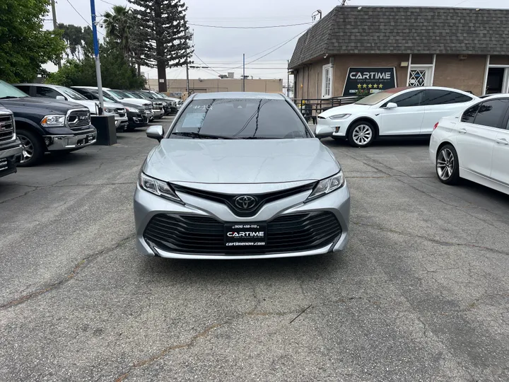 SILVER, 2020 TOYOTA CAMRY Image 5