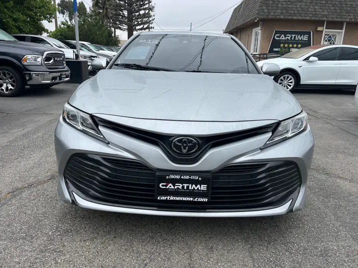 SILVER, 2020 TOYOTA CAMRY Image 10