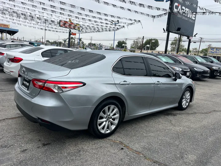 SILVER, 2020 TOYOTA CAMRY Image 14