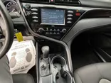 SILVER, 2020 TOYOTA CAMRY Thumnail Image 33