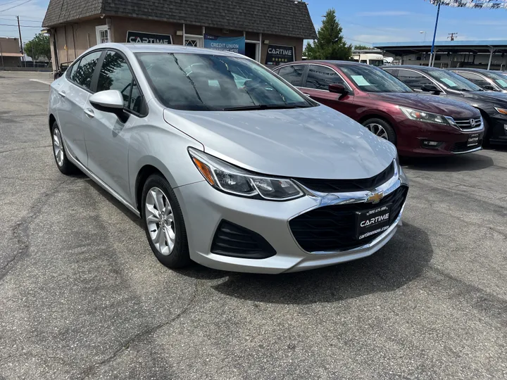 SILVER, 2019 CHEVROLET CRUZE Image 4