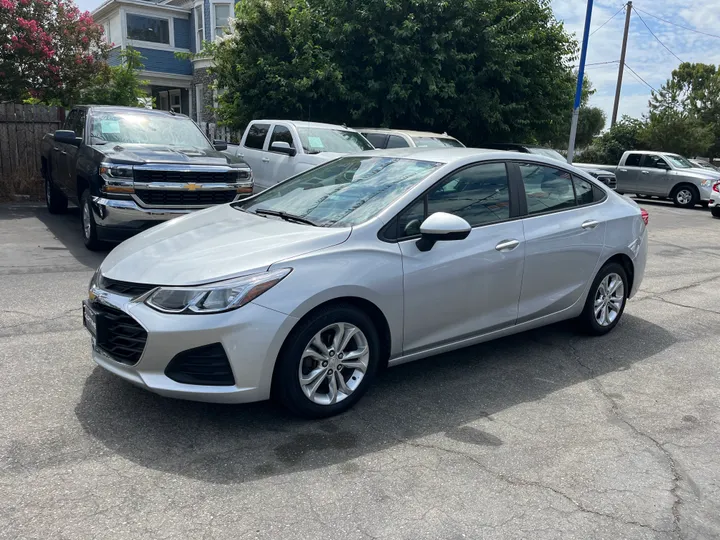 SILVER, 2019 CHEVROLET CRUZE Image 9