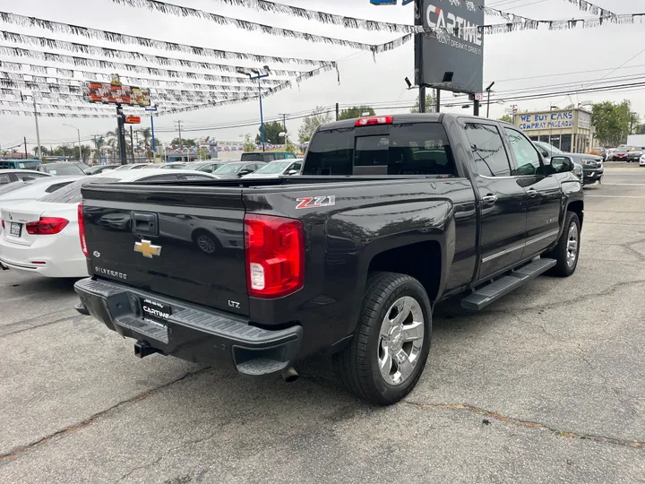 GRAY, 2016 CHEVROLET SILVERADO 1500 CREW CAB Z71 LTZ 4WD Image 12