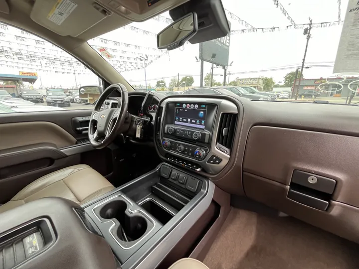 GRAY, 2016 CHEVROLET SILVERADO 1500 CREW CAB Z71 LTZ 4WD Image 47