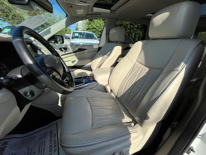 WHITE, 2019 INFINITI QX60 LUXE Image 41