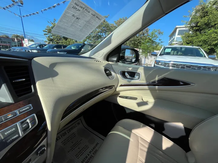 WHITE, 2019 INFINITI QX60 LUXE Image 49