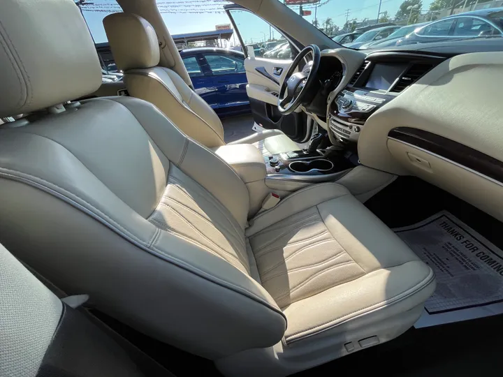 WHITE, 2019 INFINITI QX60 LUXE Image 56