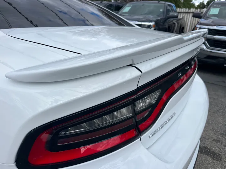 WHITE, 2021 DODGE CHARGER Image 25
