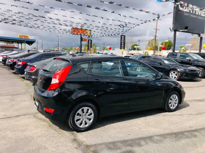 BLACK, 2017 HYUNDAI ACCENT Image 12