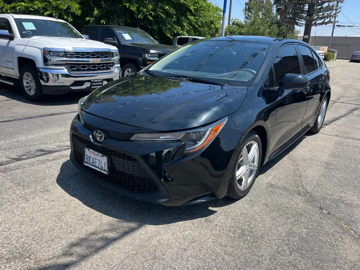 BLACK, 2020 TOYOTA COROLLA LE Image 8