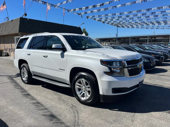 WHITE, 2017 CHEVROLET TAHOE Image 6