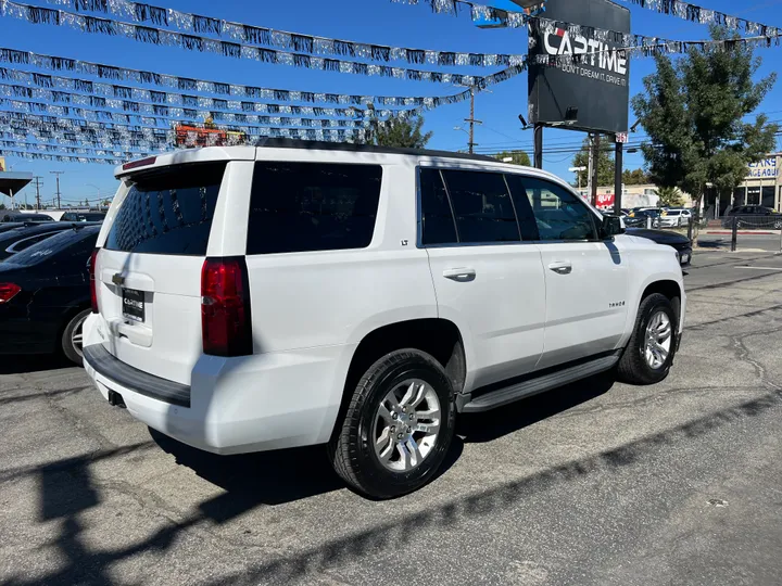 WHITE, 2017 CHEVROLET TAHOE Image 10