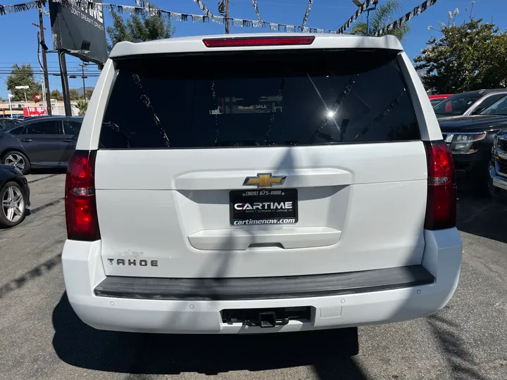 WHITE, 2017 CHEVROLET TAHOE Image 18