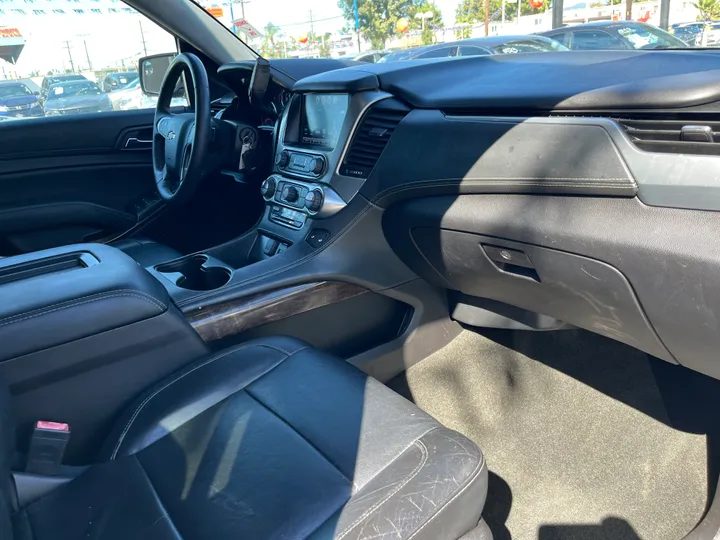 WHITE, 2017 CHEVROLET TAHOE Image 45