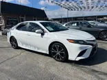 WHITE, 2018 TOYOTA CAMRY Thumnail Image 2