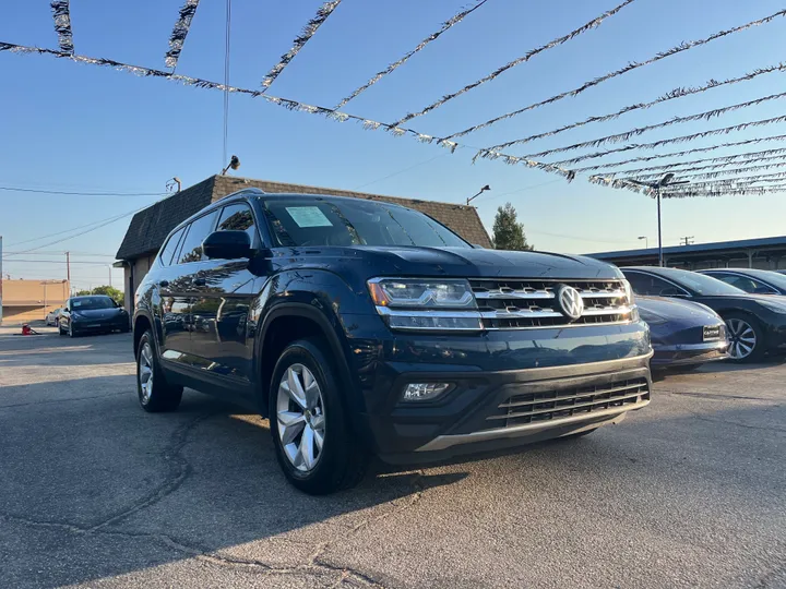 BLUE, 2018 VOLKSWAGEN ATLAS SE W/TECH PKG Image 6