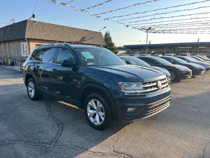 BLUE, 2018 VOLKSWAGEN ATLAS SE W/TECH PKG Image 7