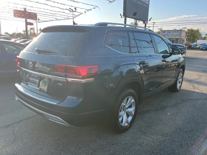 BLUE, 2018 VOLKSWAGEN ATLAS SE W/TECH PKG Image 9