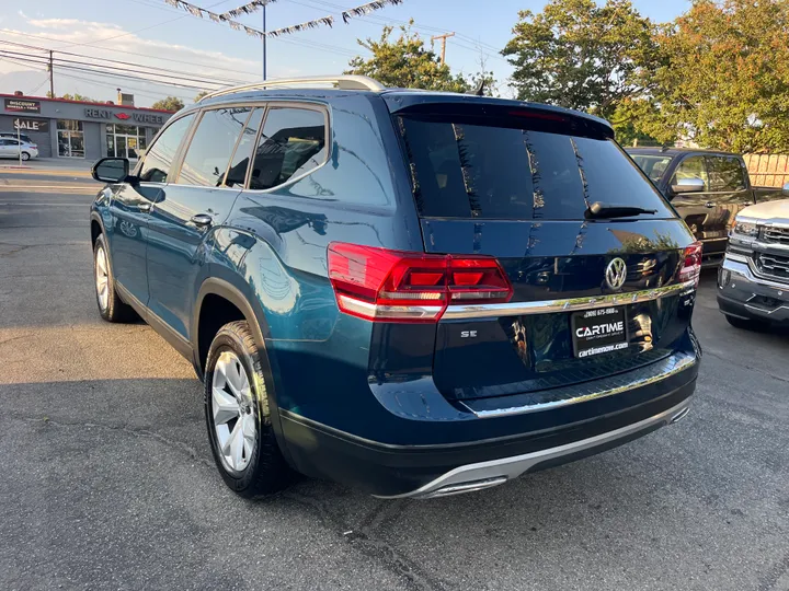 BLUE, 2018 VOLKSWAGEN ATLAS SE W/TECH PKG Image 12